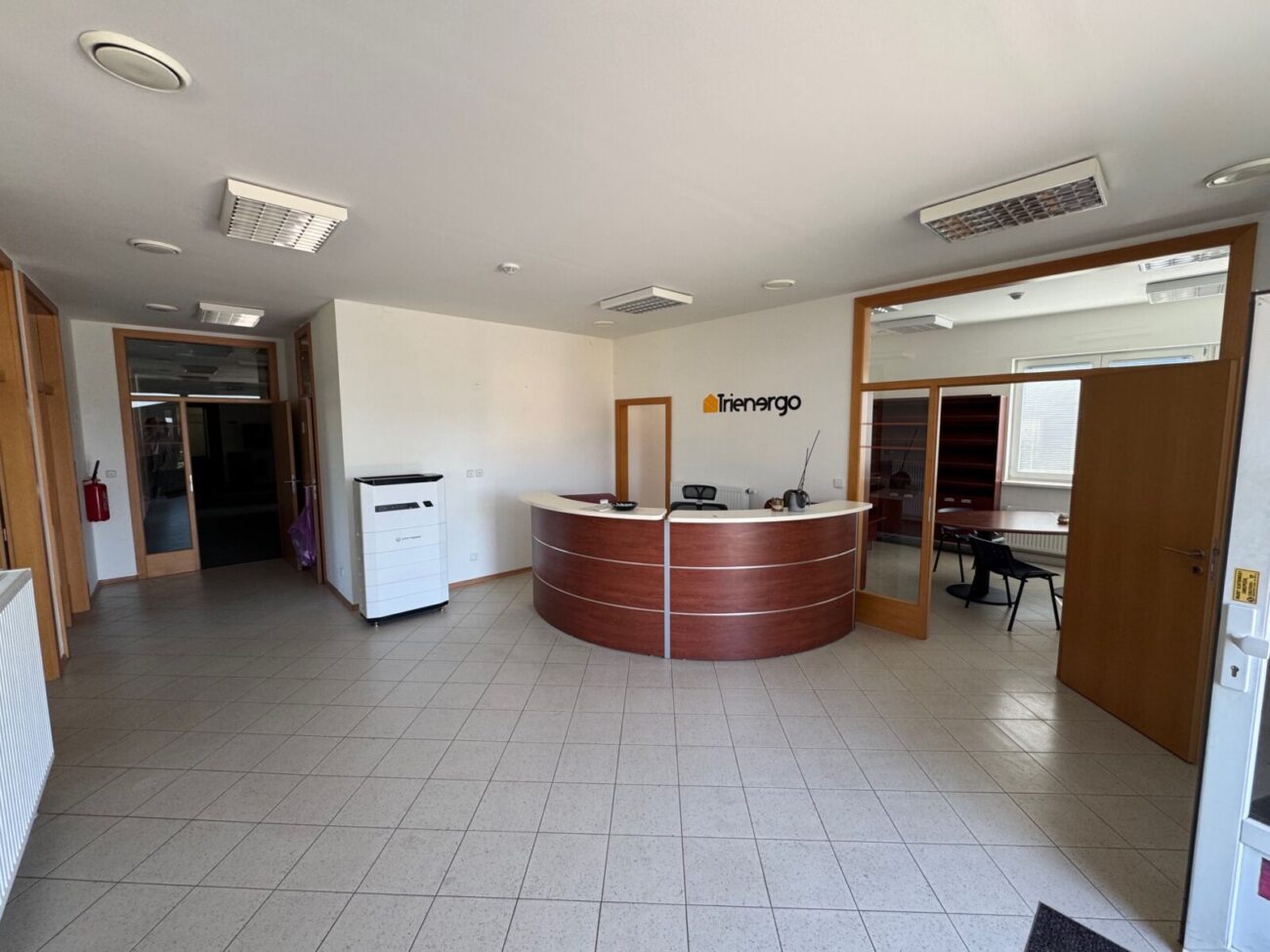 Prodej komerčního objektu 1135m2, Pozemek 3 930m2, Troubsko