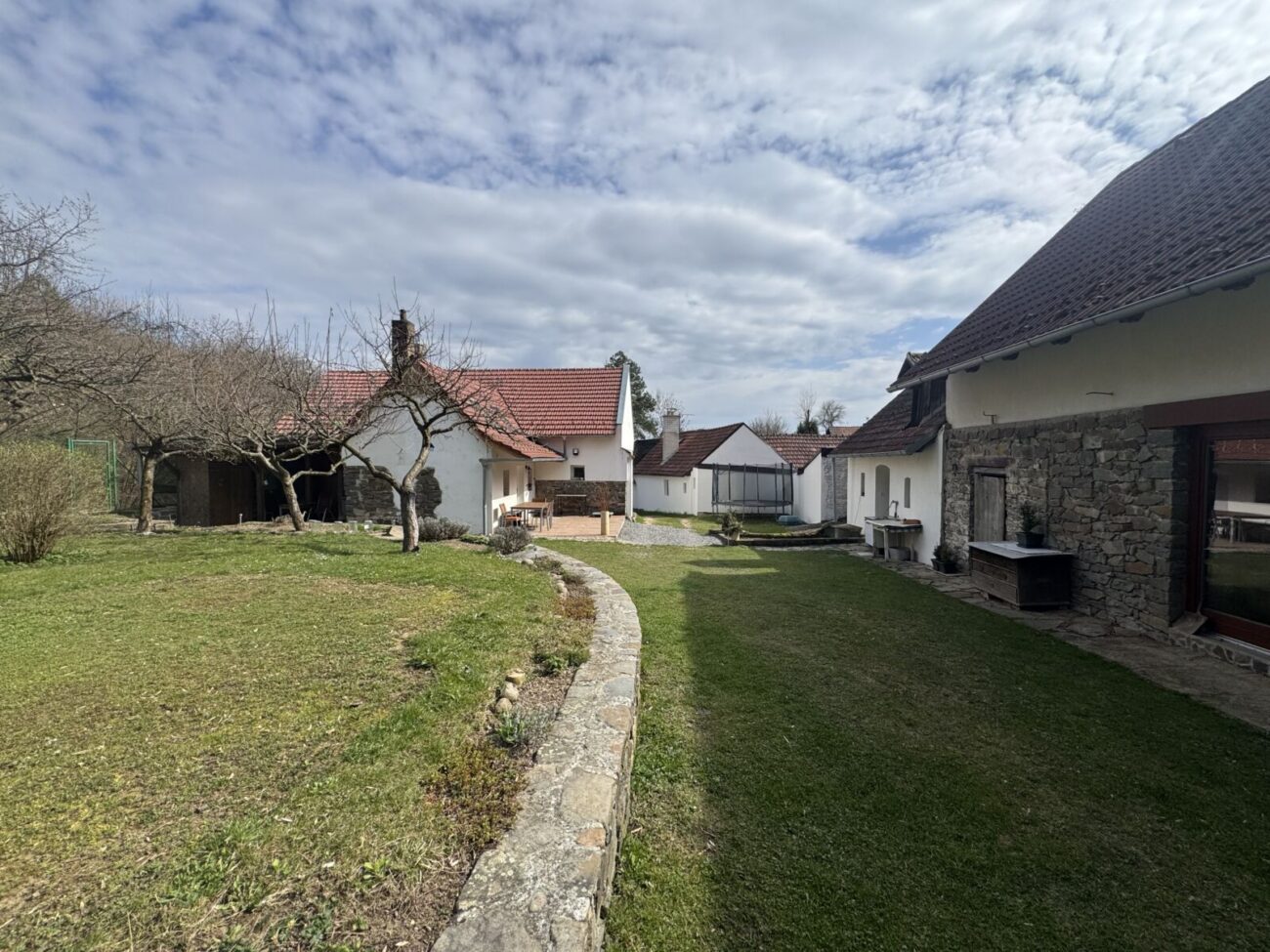 Prodej rodinného domu 354 m², pozemek 3874 m² Habrovany, okres Vyškov